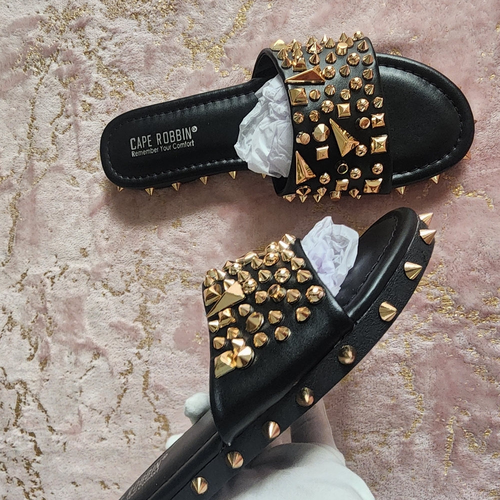 CAPE ROBBIN | Black Studded Sandals - Picture 7 of 15
